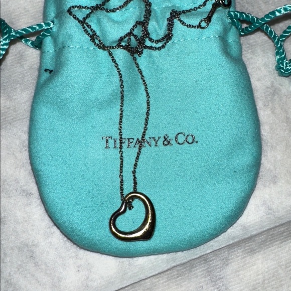 Tiffany and co small open heart pendant - Picture 7 of 8